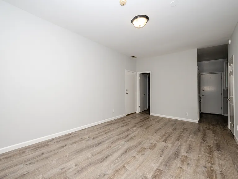 2600 45th Ave #A — Photo 3