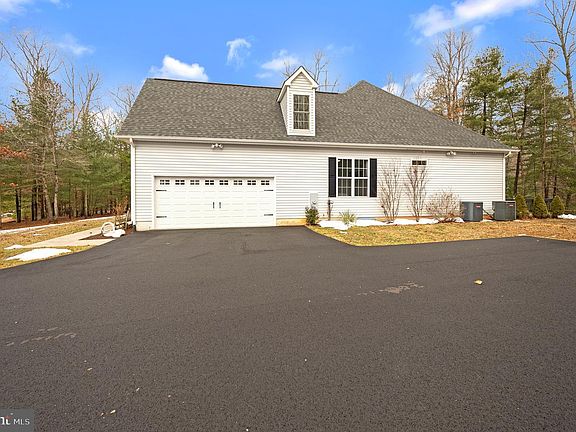 3rd image of 23145 Walkers Branch Rd