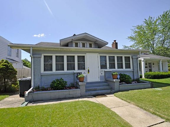 3rd image of 1306 E Ewing Ave