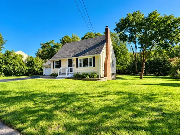9 Judith Rd, Weymouth, MA 02191