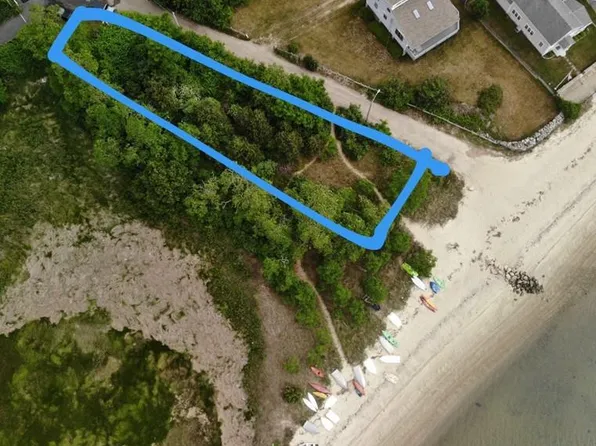 17 Murphy St, Wareham, MA 02571