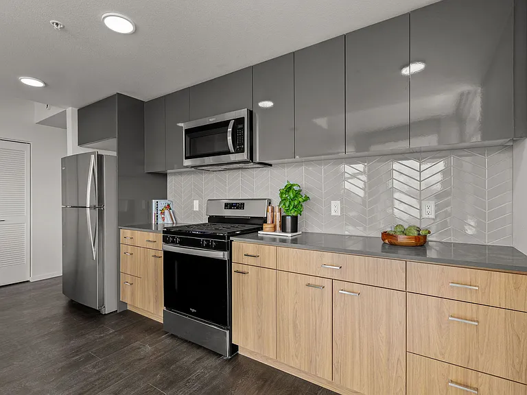 Splash Apartments — Photo 5