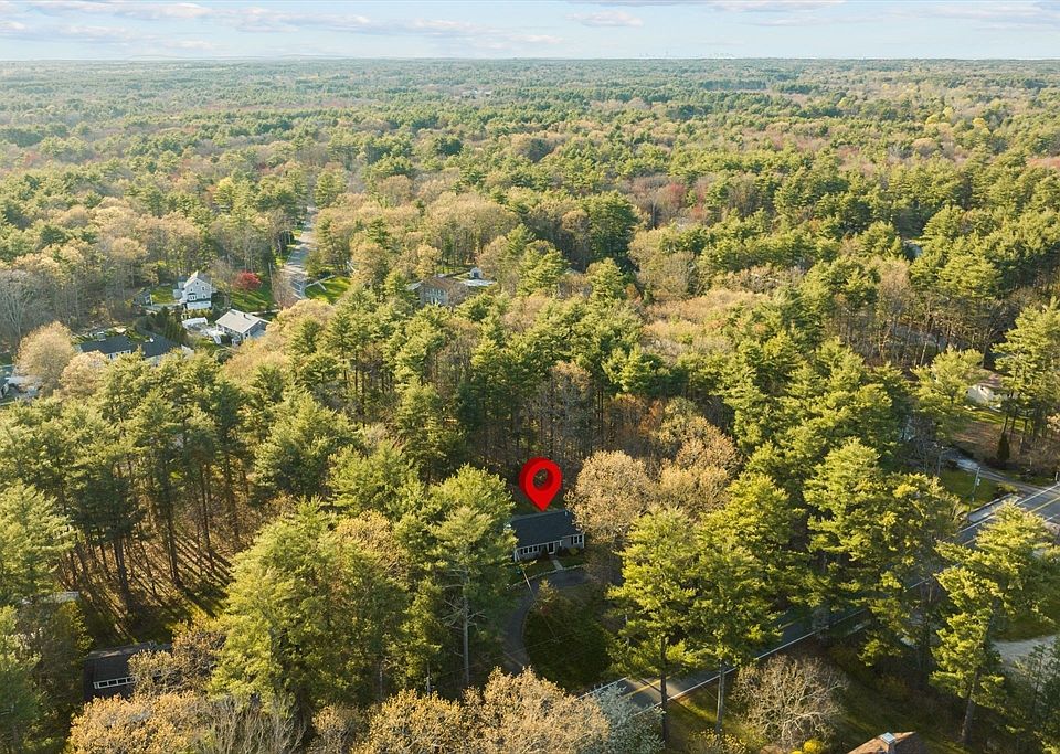 262 Grove St, Hanover, MA 02339 Zillow
