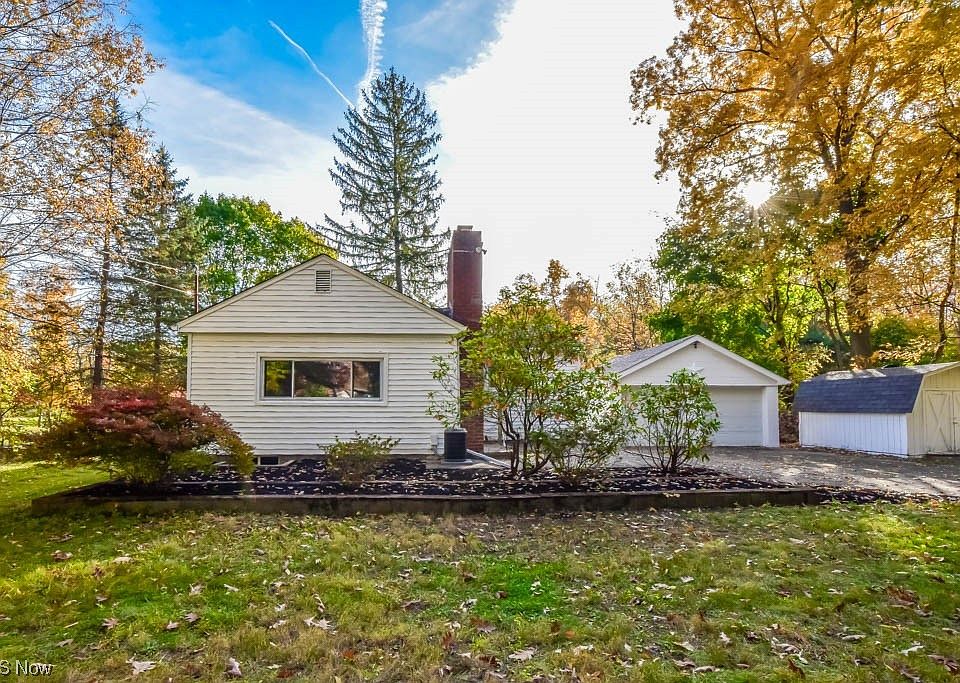 1st image of 2091 Lee Dr
