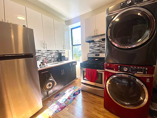 Rented by Lang Realty LLC | media 6