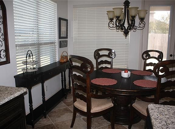 3rd image of 3624 Matilda Dr