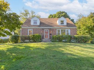 2 Whitman Rd, Yonkers, NY 10710