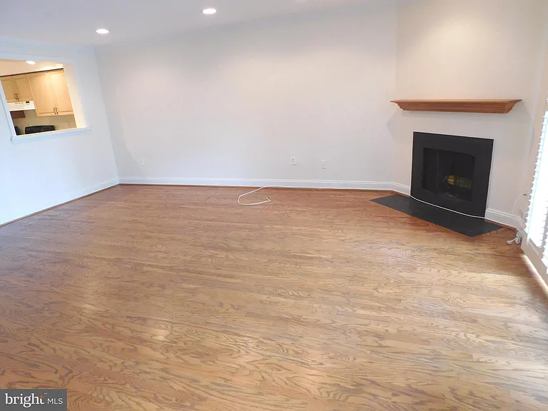 1741 S Hayes St #1 — Photo 7
