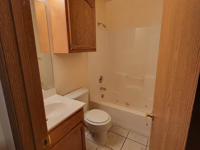421 Spring Creek Rd — Photo 5
