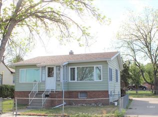 1408 N River Ave, Glendive, MT 59330