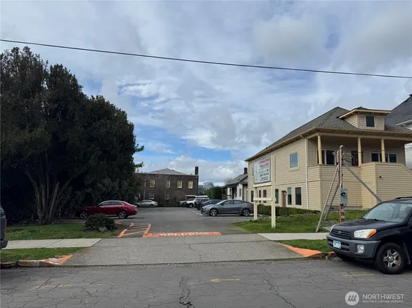 1312 E Olive Street, Seattle, WA 98122