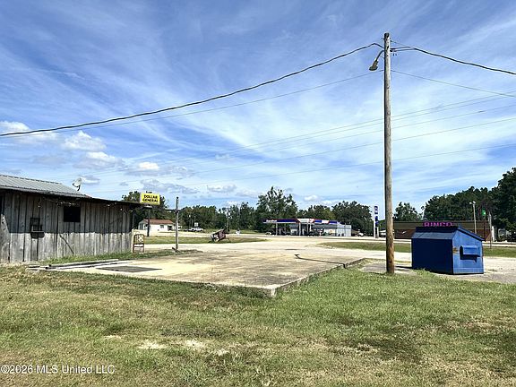 2nd image of 290 Highway 72