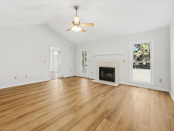 2nd image of 2416 Whitset Pl