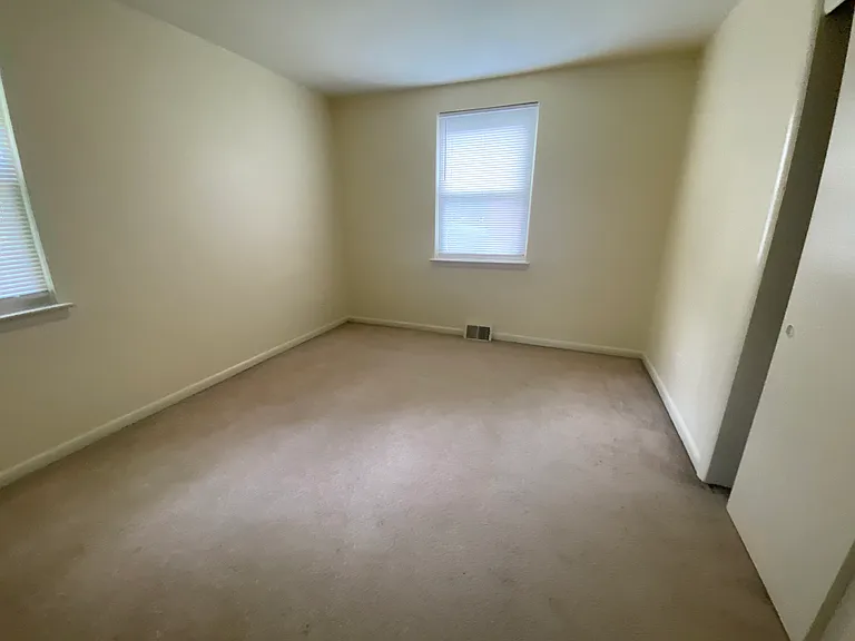 16 Midland Rd #A — Photo 7