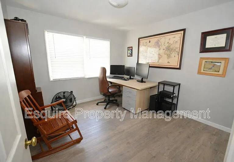 121 Jordan Ave — Photo 9