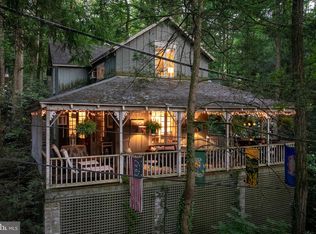 208 Columbia Ave, Mount Gretna, PA