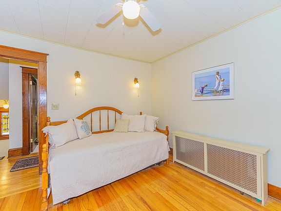 3rd image of 67 Ludlow St