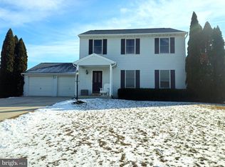 31 Longstreet Dr, Carlisle, PA 17013