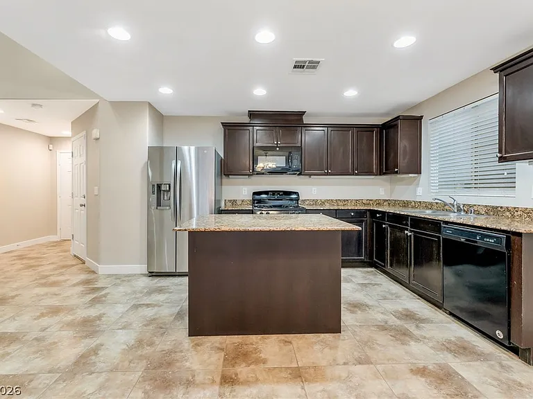 7853 Askew Pl — Photo 4