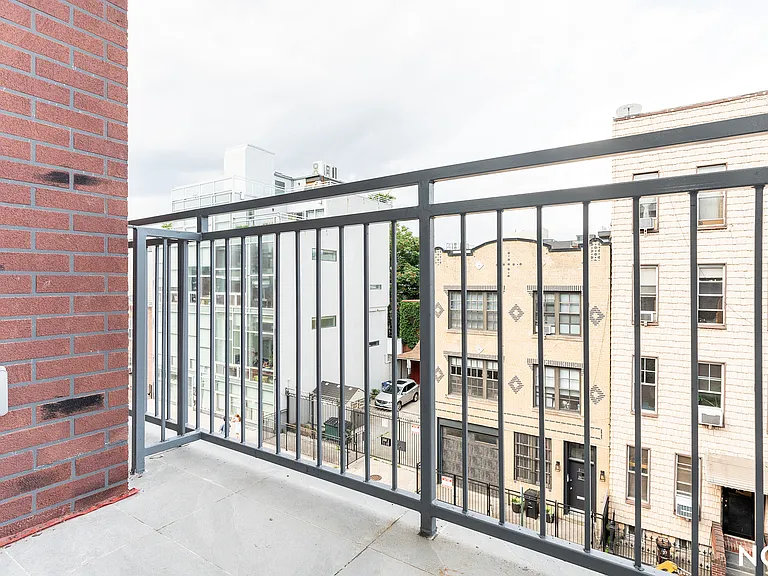 228 N 7th St #315 — Photo 10