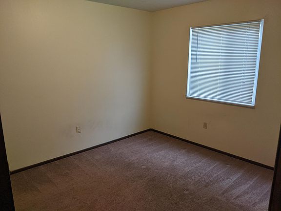 3rd image of 15-310 E Market St #15