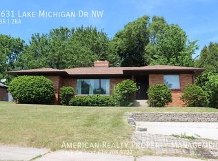 1631 Lake Michigan Dr NW, Grand Rapids, MI 49504