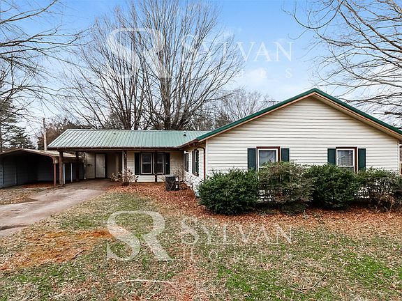 2nd image of 158 Danbury Ln