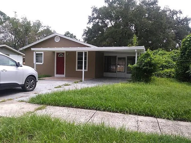 129 Alder Ave — Photo 1