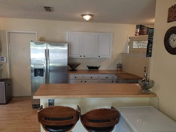 2nd image of 7900 Garry Oak Dr