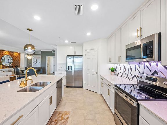 3rd image of 2373 Anguilla Dr #101