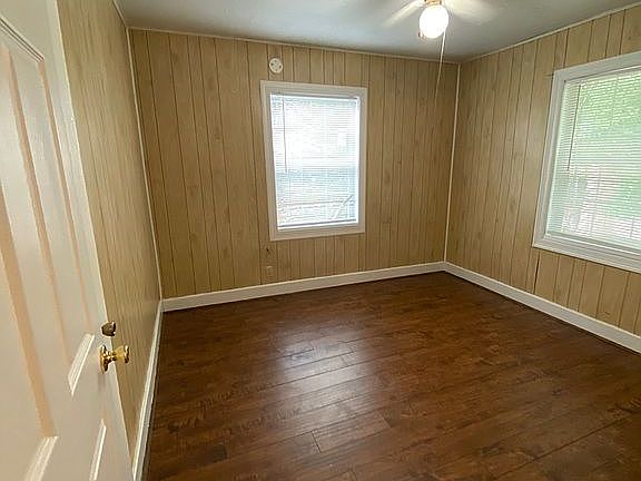 3rd image of 602 NE 6th Ave