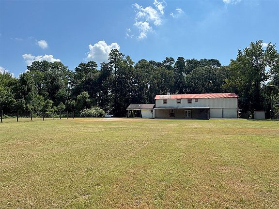 3rd image of 1576 Belle Terre Dr