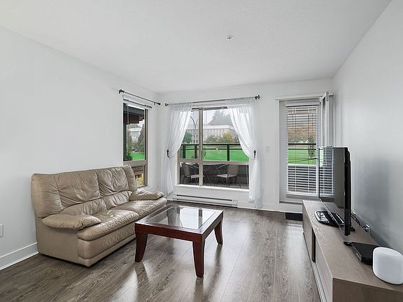 4th image of 500 Royal Ave #308