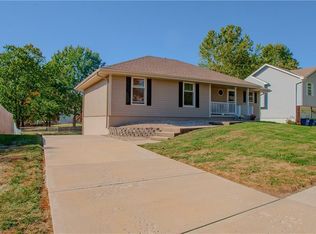 1412 SW Madison St, Lees Summit, MO 64081