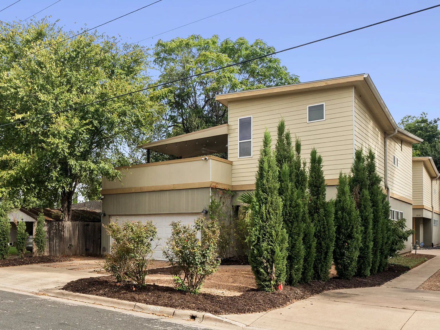 2 bed, 2.5 bath, 1549 sqft, $3,500 — Photo 3