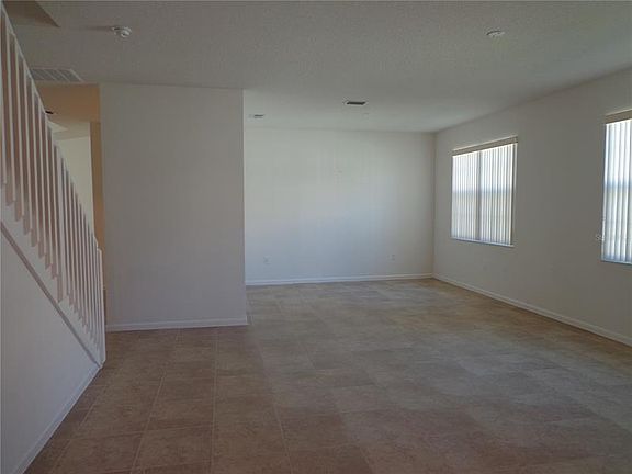5th image of 16154 Saint Clair St