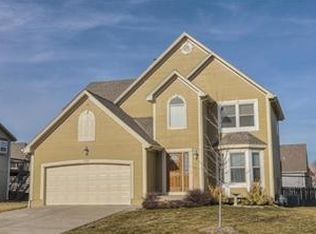 320 SW Seagull St, Lees Summit, MO 64082