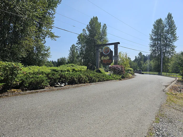 Eagle Ridge entrance