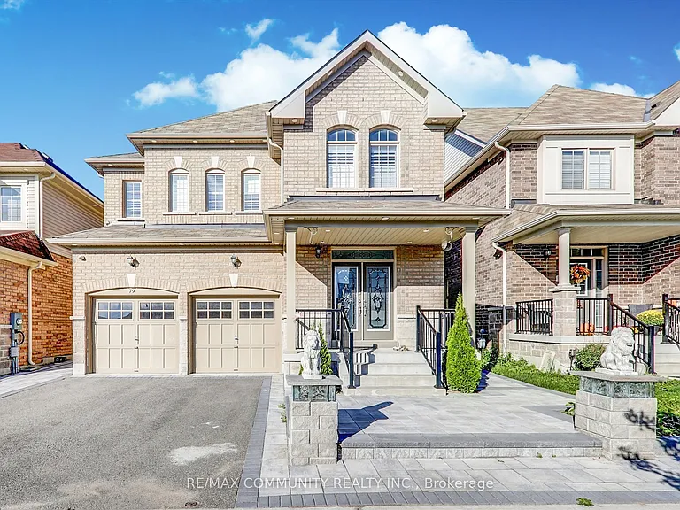 79 McRoberts Cres — Photo 1