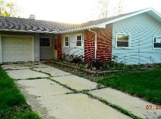 2S360 Lloyd Ave, Lombard, IL 60148