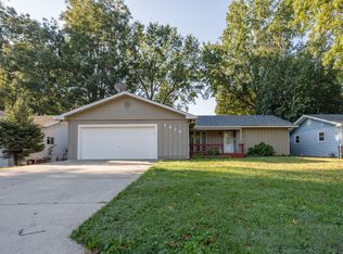 2656 E Madison St, Springfield, MO 65802