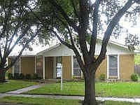 1st image of 2713 Pinewood Dr