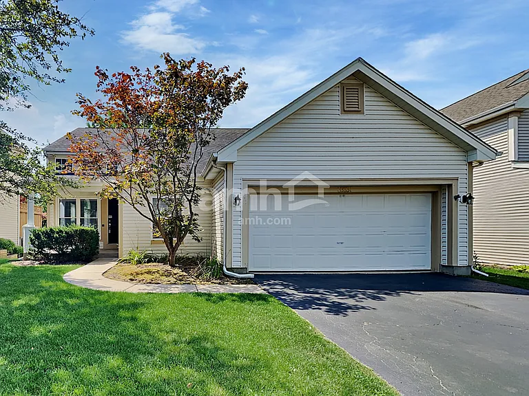 3131 Melbourne Ln — Photo 1