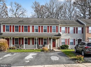 406 Rockwood Dr, Elizabethtown, PA 17022