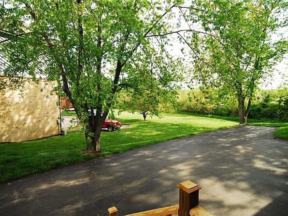 4th image of 7815 Port Cir