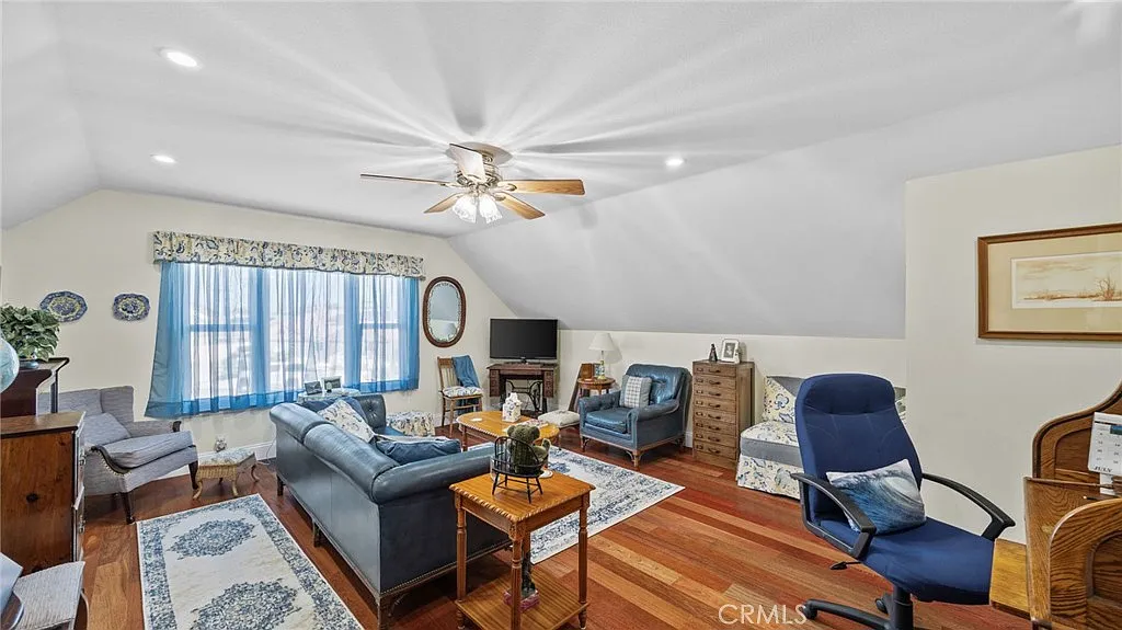 1 bed, 375 sqft, $1,450 — Photo 3