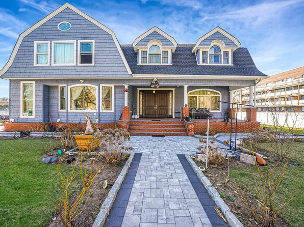 25 N Long Beach Avenue, Freeport, NY 11520