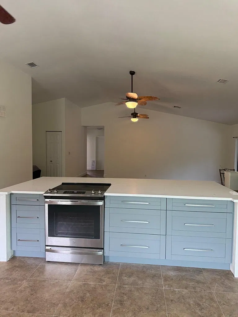 4 bed, 2100 sqft, $5,000 — Photo 1
