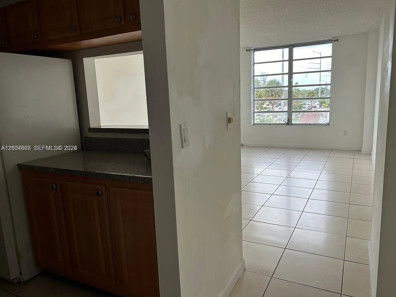 Dixie Terrace Condo — Photo 2