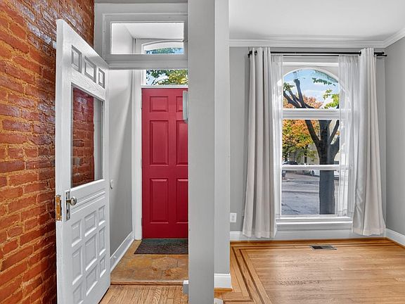 4th image of 2507 E Fairmount Ave